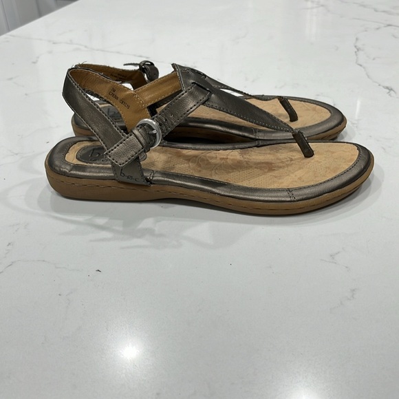 B.O.C. Metallic Ankle Strap Thong Sandal - Size 7 - Picture 2 of 9